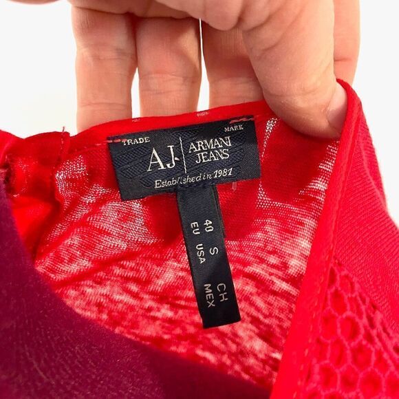 Armani Jeans Red Knit Sleveeless top sz S - Picture 6 of 8